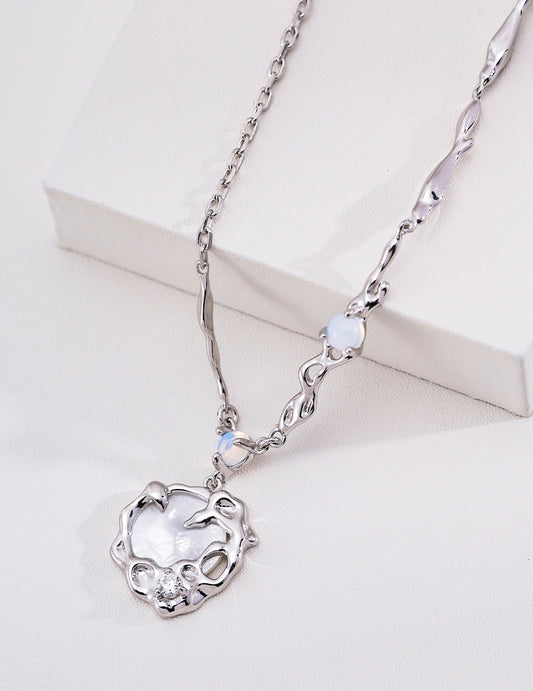 S925 Silver Moon Mop Shell Necklace Vintage Moon Palace Design Pendant Adjustable Chain For Women