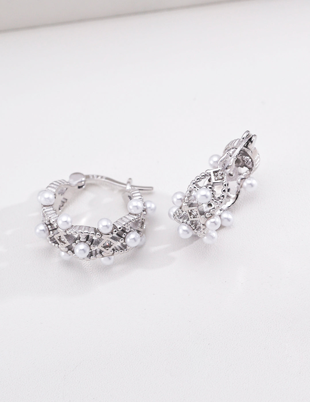 Retro S925 Silver Vintage Imitation Pearl Beaded Hoop Earrings